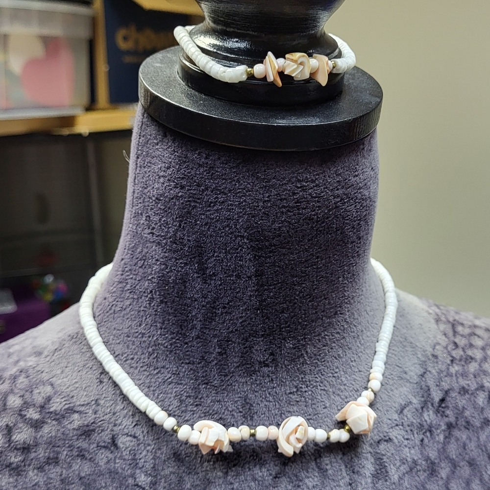 Shell Necklace And Bracelet Set